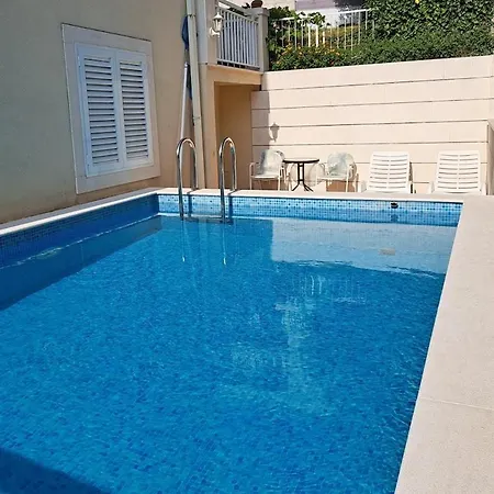 Apartman Doko, Bay Zaton