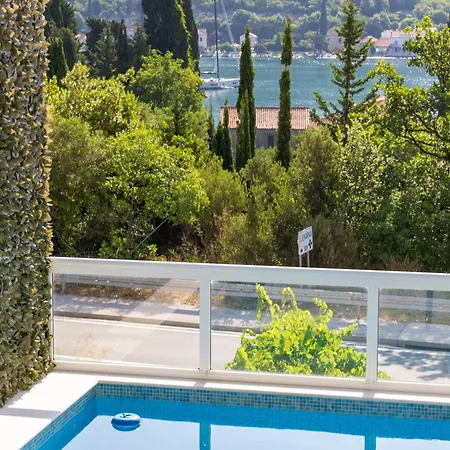 Doko, Bay Apartment Zaton (Dubrovnik-Neretva)