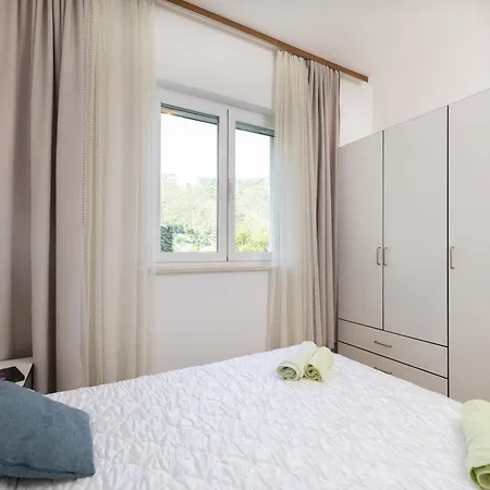 Doko, Bay Apartment Zaton (Dubrovnik-Neretva)