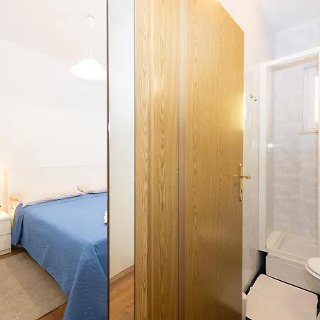 Doko, Bay Apartman Zaton