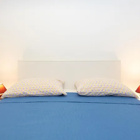 Doko, Bay Apartment